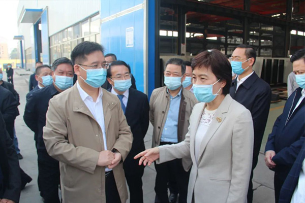 李愛武市長(zhǎng)來科美達(dá)公司調(diào)研指導(dǎo)工作(圖2)